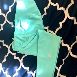 Desiree ptula leggings NWOT